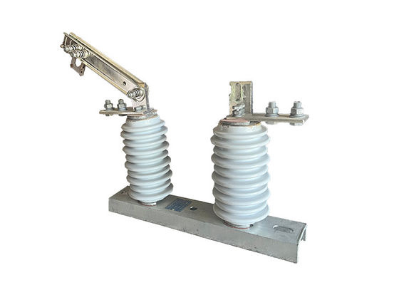 12kV 630A उच्च वोल्टेज GW9-10 डिस्कनेक्ट स्विच अधिकतम 36kV आसान संचालन के साथ आउटडोर वितरण प्रणाली के लिए
