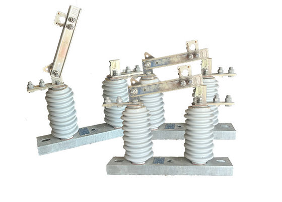 12kV 630A एचवी एसी उच्च दक्षतापावर डिस्कनेक्ट स्विच Gb 1985-2014 आउटडोर वैक्यूम सर्किट ब्रेकर के साथ कम जोखिम