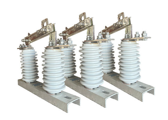 1250A 12kV-36kV Hv डिस्कनेक्ट स्विच टिकाऊ सुरक्षा या नियंत्रण के लिए स्वचालित रूप से/मनुअल रूप से संचालित